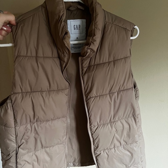 GAP khaki women’s vest - Picture 1 of 2